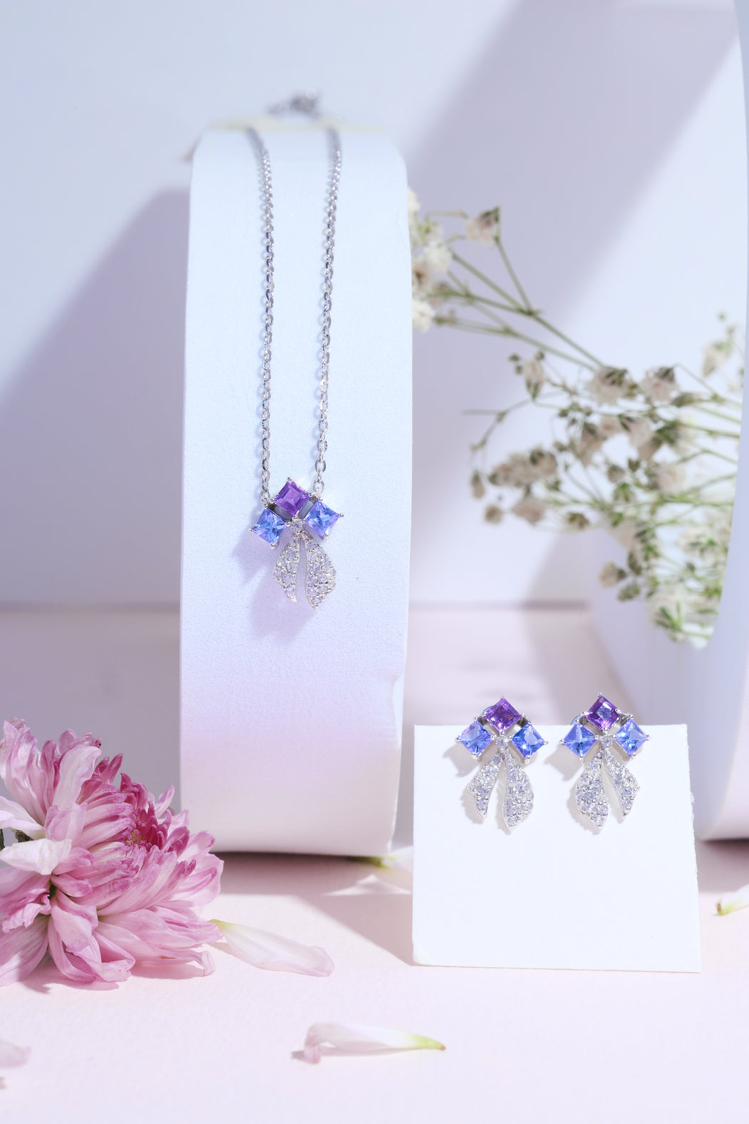 Tanzanite and amethyst bow 14k gold set