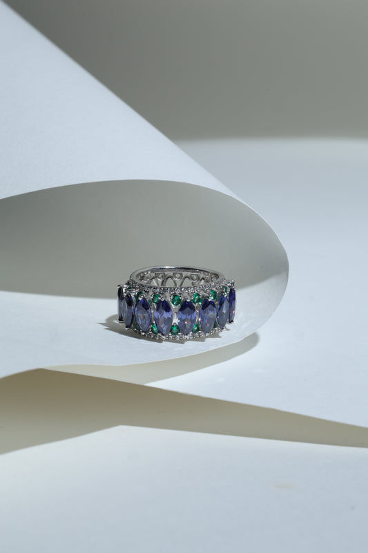 Tanzanite and emerald estate ring
