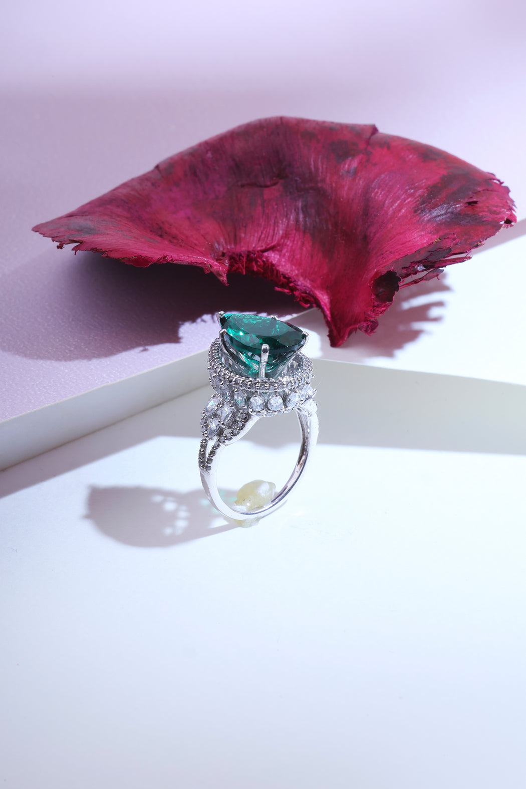 Emeral and diamond cocktail ring