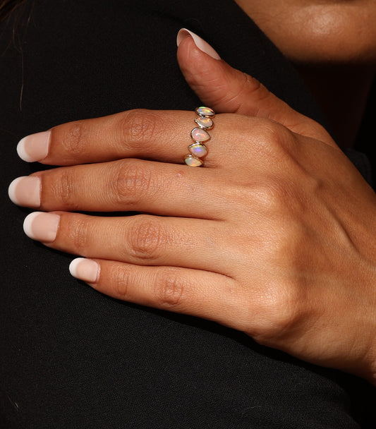 Opal 14k gold ring
