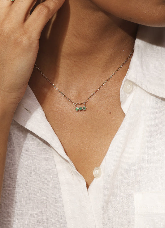 Dainty Emerald 14k gold necklace
