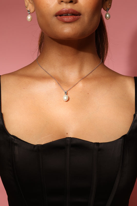 Aquamarine and pearl 14k gold necklace
